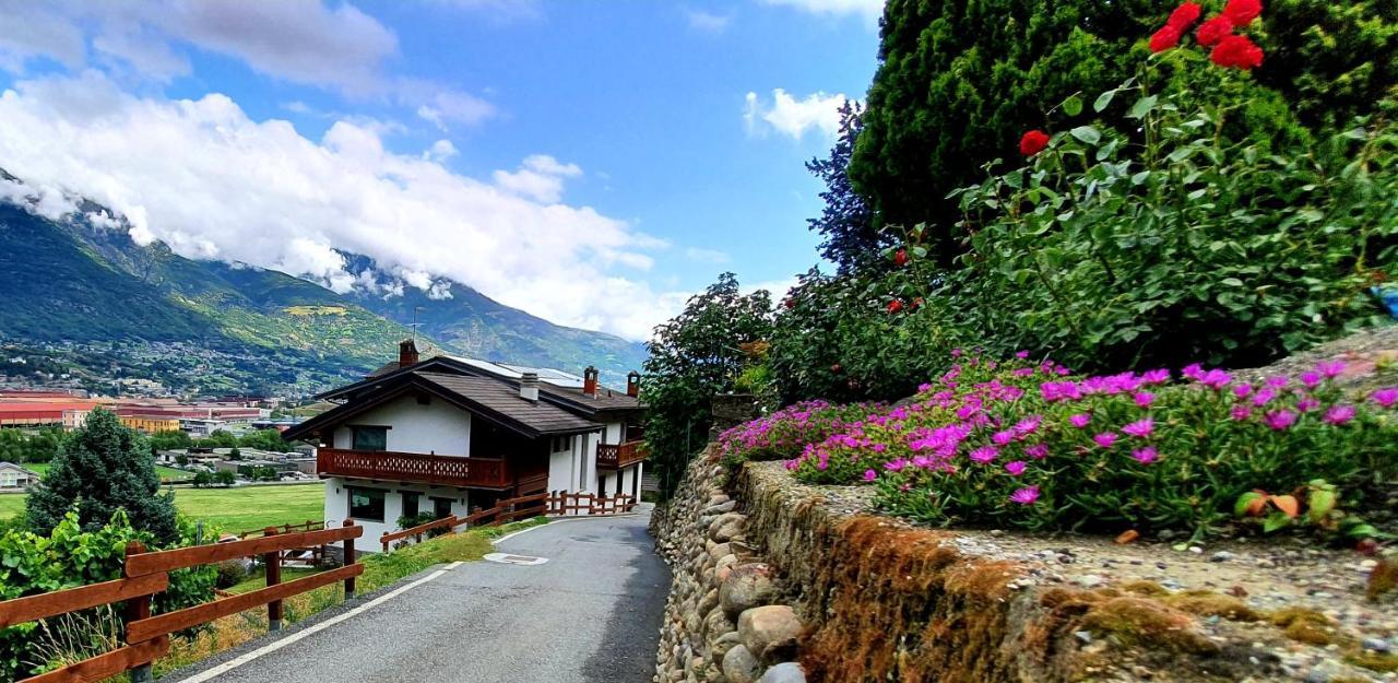 Agriturismo B&B Chevres A Cheval Aosta Ngoại thất bức ảnh