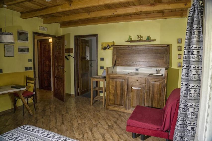 Agriturismo B&B Chevres A Cheval Aosta Ngoại thất bức ảnh