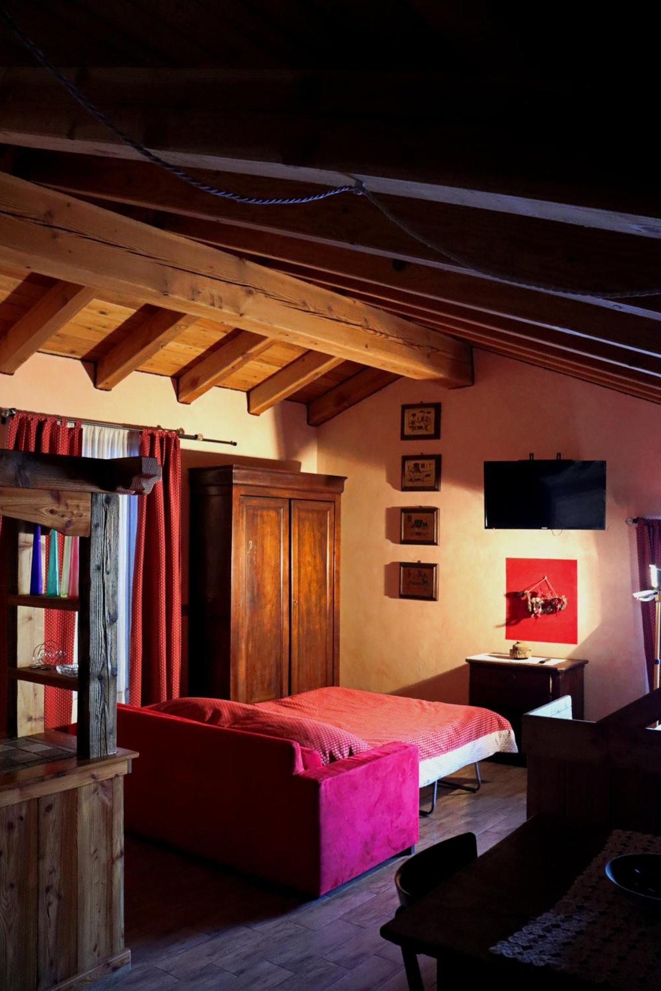Agriturismo B&B Chevres A Cheval Charvensod Ngoại thất bức ảnh